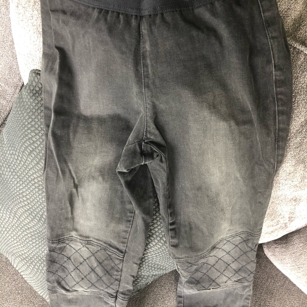 CAbi Size 4 legging Light-Jean jeagging Grey